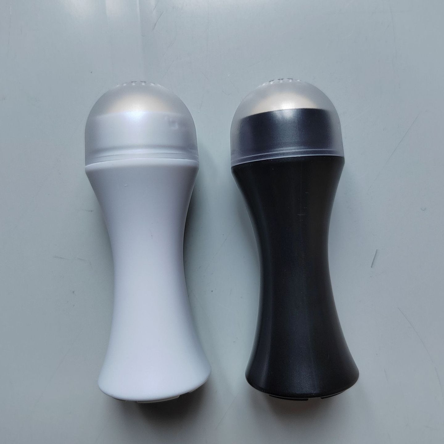 Face Absorbing Roller Volcanic Stone Care Tool