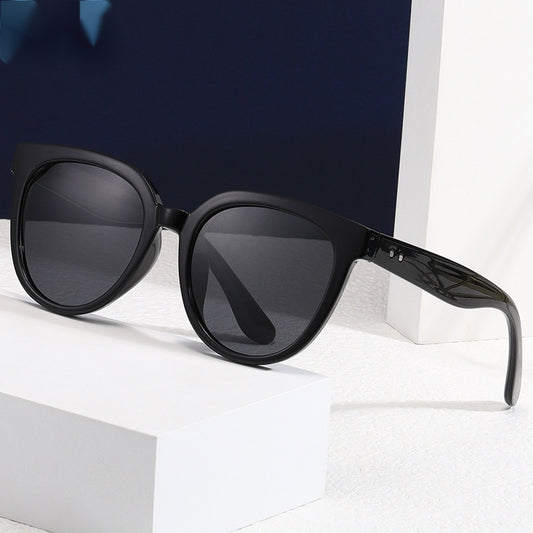 Classic Polarized Round Sunglasses with UV Protection