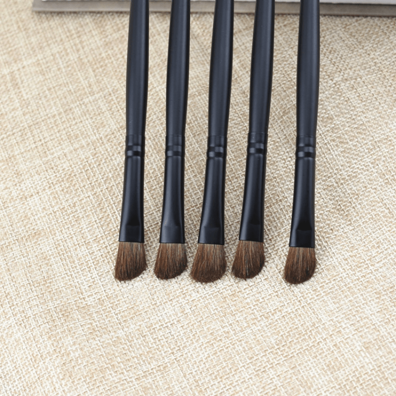 2pcs Soft Eyeshadow Brush for Detail Finish and Contouring
