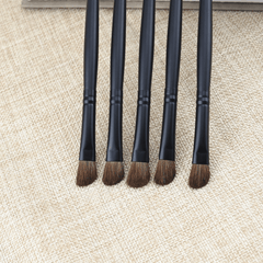 2pcs Soft Eyeshadow Brush for Detail Finish and Contouring