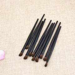 2pcs Soft Eyeshadow Brush for Detail Finish and Contouring
