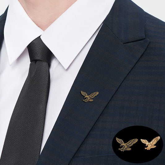 Retro Eagle Corsage Personality All match Suit Pin Buckle Animal Brooch
