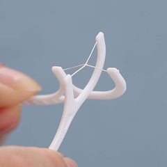 100 Dental Floss Sticks Clean Teeth Easily & Quickly High Tension Bag