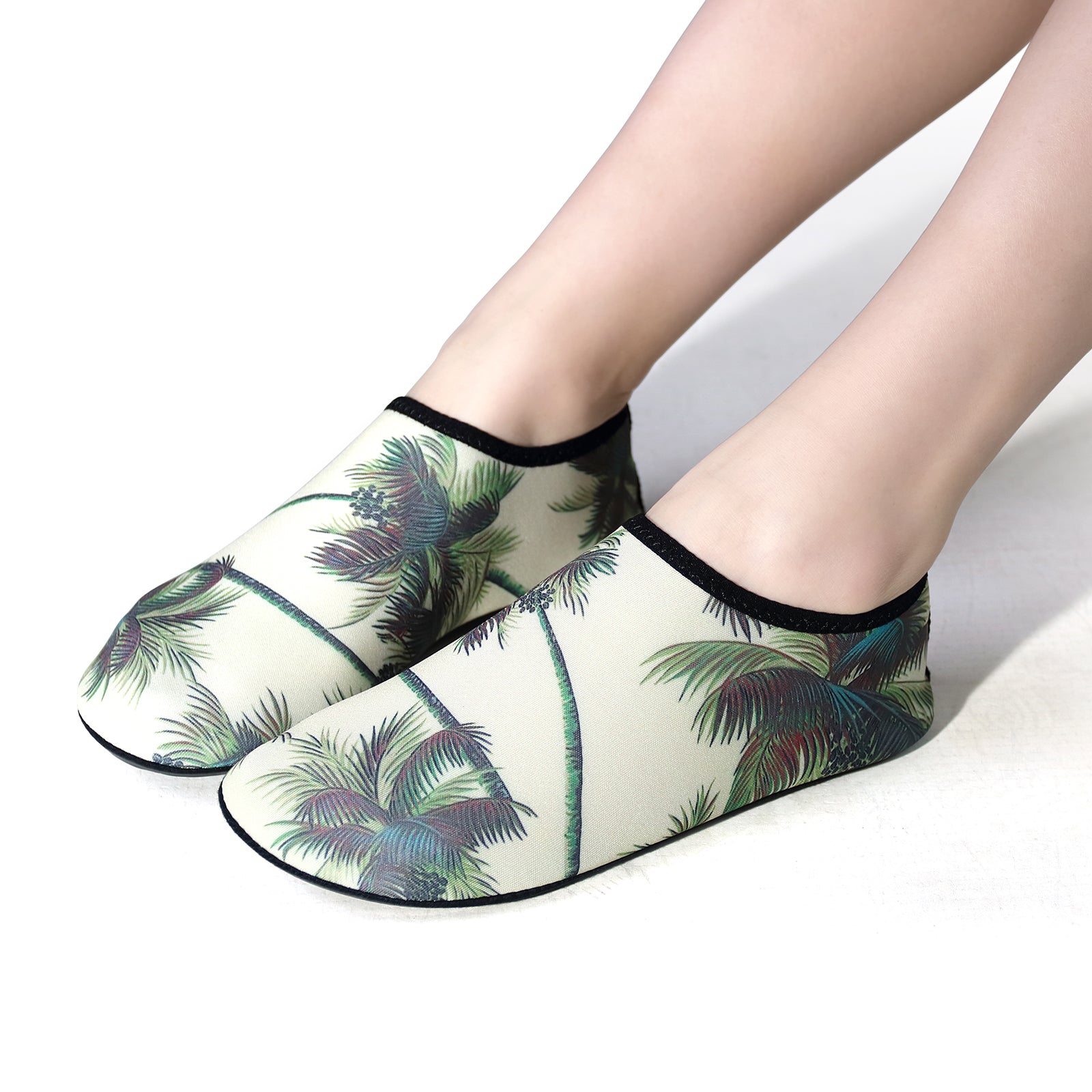 Women Mesh Water Shoes Breathable Lightweight Beach Comfortable