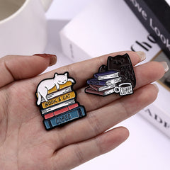 Reading Cat Lazy Brooch