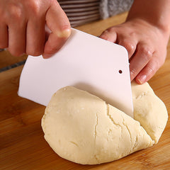 Curved Cream Spatula Dough Scraper Cake Cutter Pastry Baking Tool