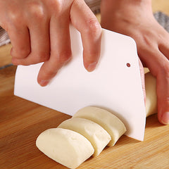 Curved Cream Spatula Dough Scraper Cake Cutter Pastry Baking Tool