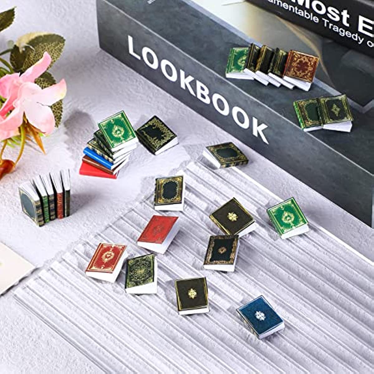 12pcs Miniatures Dollhouse Books Assorted Decoration Accessories