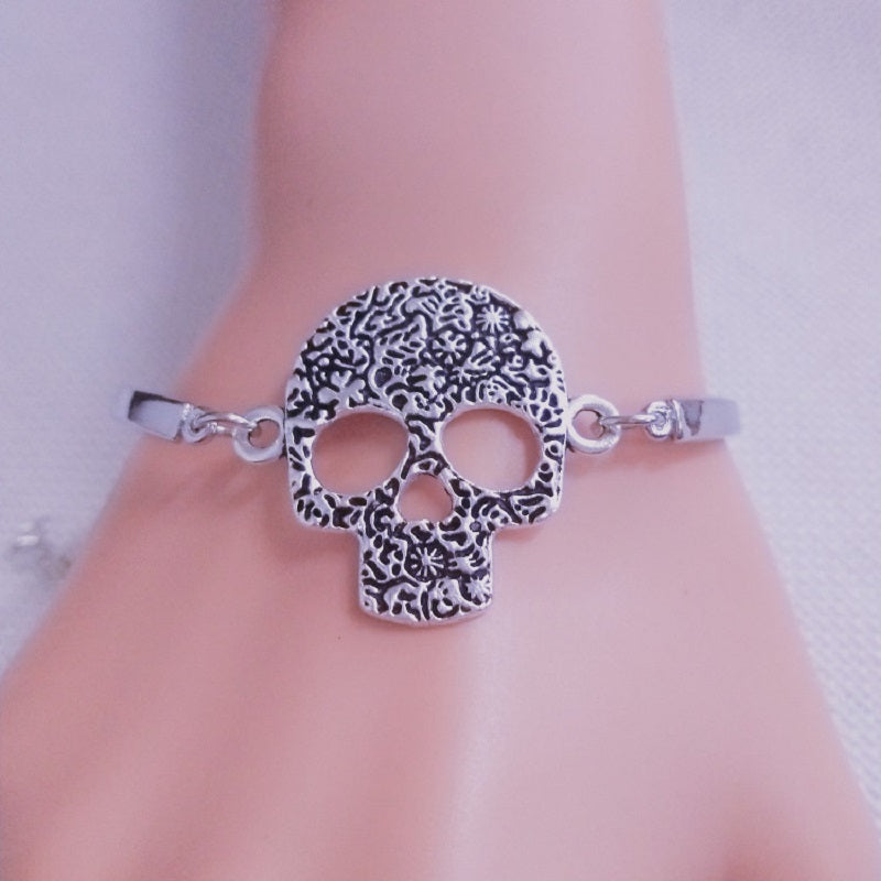 Hollow Skull Bangle Bracelet Gothic Hand Jewelry Halloween Decoration