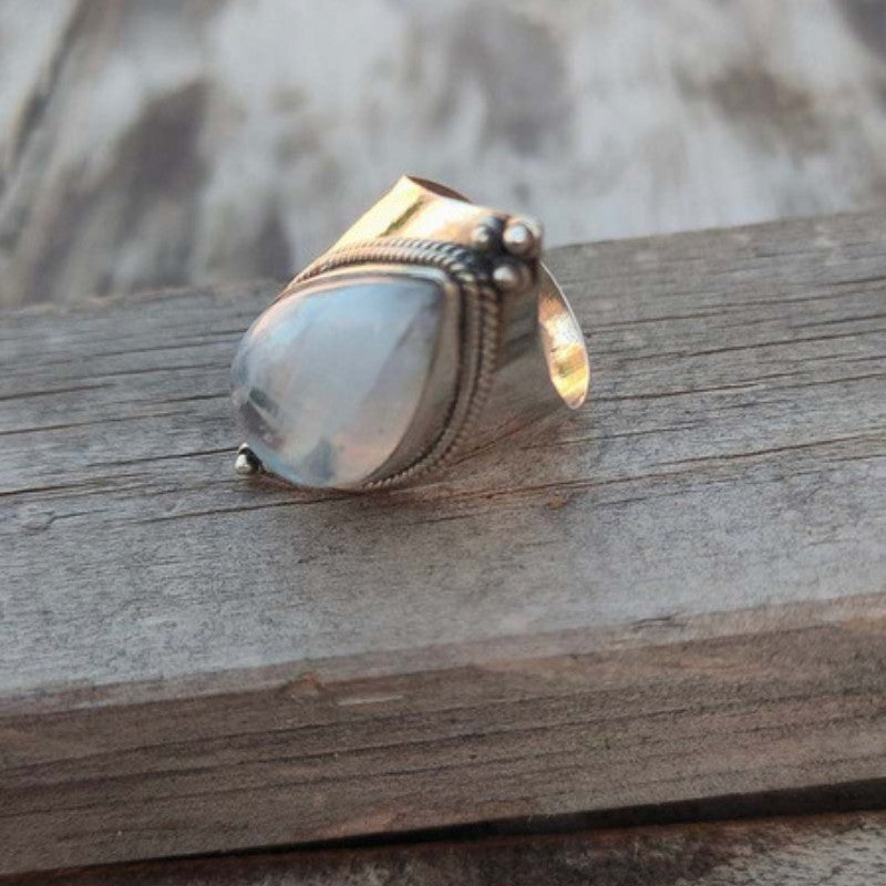 Vintage Moonstone Healing Crystal Ring Fine Jewelry Girls Ladies