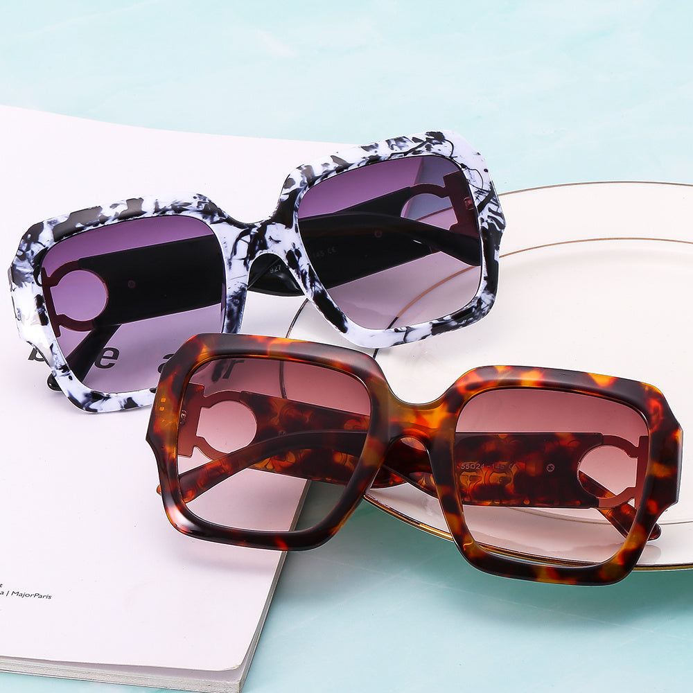 Square Polarized Sunglasses UV400 Engraved Temple Glasses for Driving