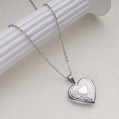 Heart Shaped Photo Locket 304 Stainless Steel Pendant Necklace