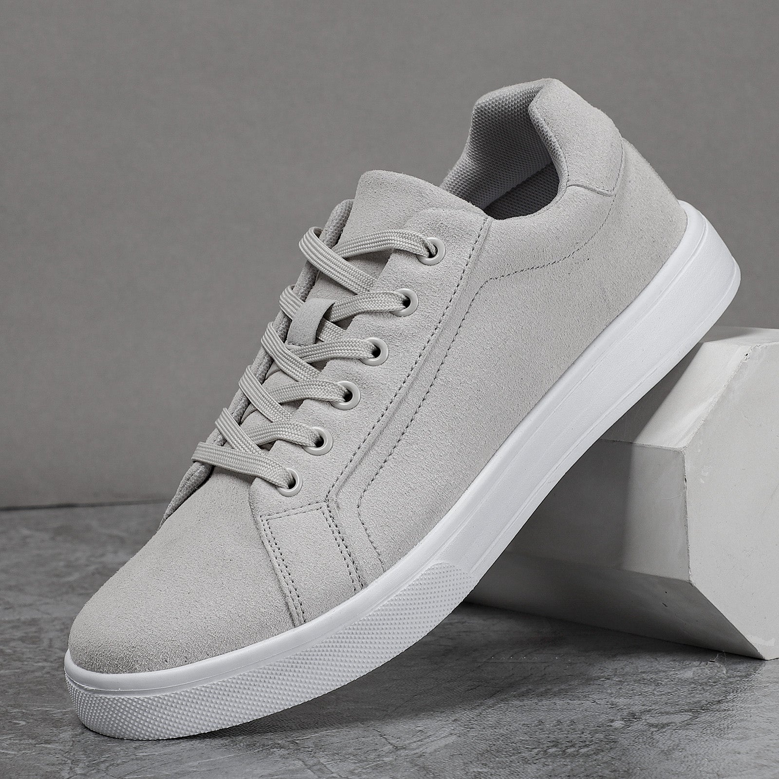 Men's Suede Skate Shoes Lightweight Casual Sneakers