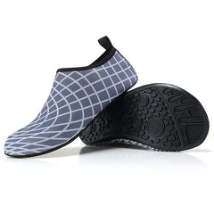 Men's Plaid Water Shoes Quick Dry Non Slip Lightweight Soft Water Socks