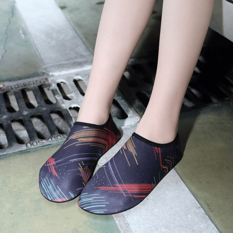 Women Men Barefoot Water Shoes Non Slip Lightweight Soft Water Socks