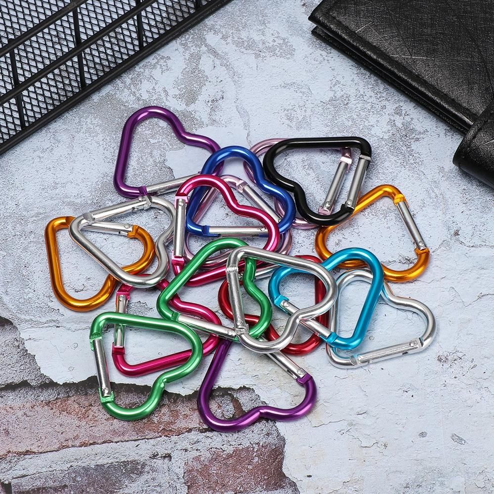 3pcs Heart-Shaped Carabiner Keychain for Outdoor Adventures