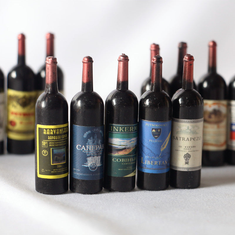 5pcs Mini Red Wine Bottle Dollhouse Prop Handicraft Decoration