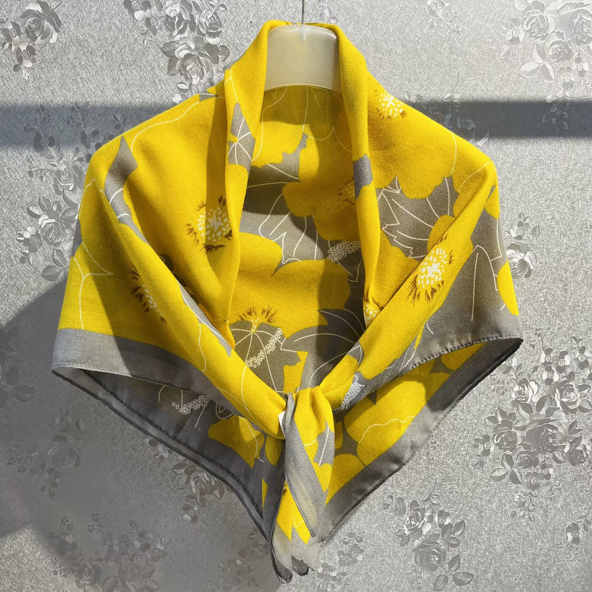 Geometric Pattern Square Scarf Large Bandana Breathable Headwrap