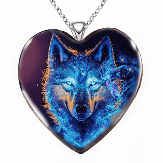 Wolf Heart Pendant Necklace Sweater Chain Fashion Jewelry for Women