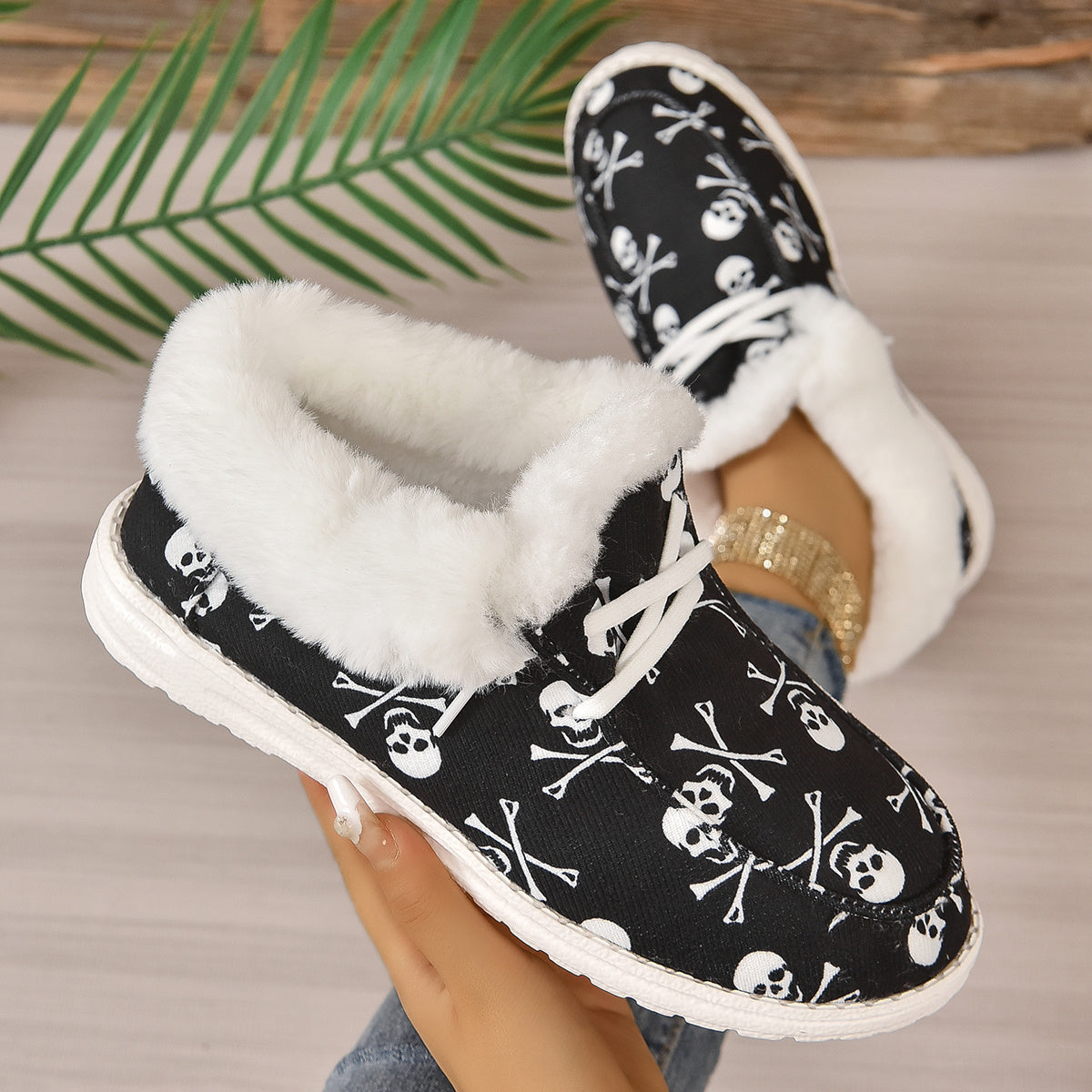 Women's Skull Print Snow Boots Plush Lined Halloween Ankle Boots