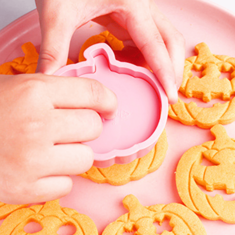 13pcs Halloween Pumpkin Cookie Cutters with Different Faces, Baking Tool