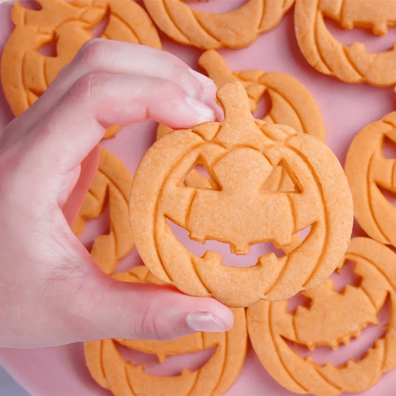 13pcs Halloween Pumpkin Cookie Cutters with Different Faces, Baking Tool