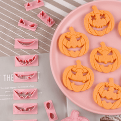 13pcs Halloween Pumpkin Cookie Cutters with Different Faces, Baking Tool