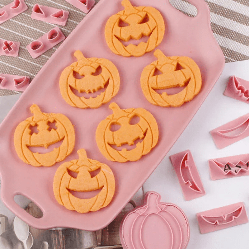 13pcs Halloween Pumpkin Cookie Cutters with Different Faces, Baking Tool