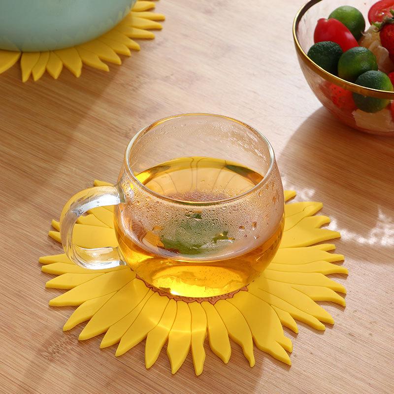 Rubber Sunflower Pattern Coaster Multifunctional Kitchen Table Mat