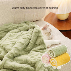 Warm Flannel Pet Blanket for Cats & Dogs