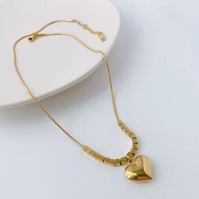 18K Plated Heart Pendant Necklace Female Hip hop Style Chain Jewelry Gift