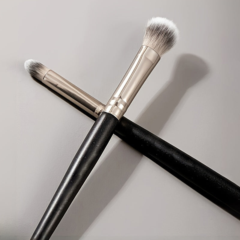 Soft Double-Ended Eyeshadow Brush for Beginners