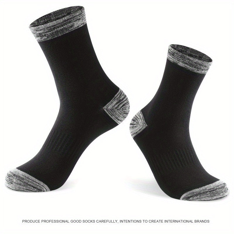 Breathable Moisture Wicking Sports Socks for Autumn and Winter