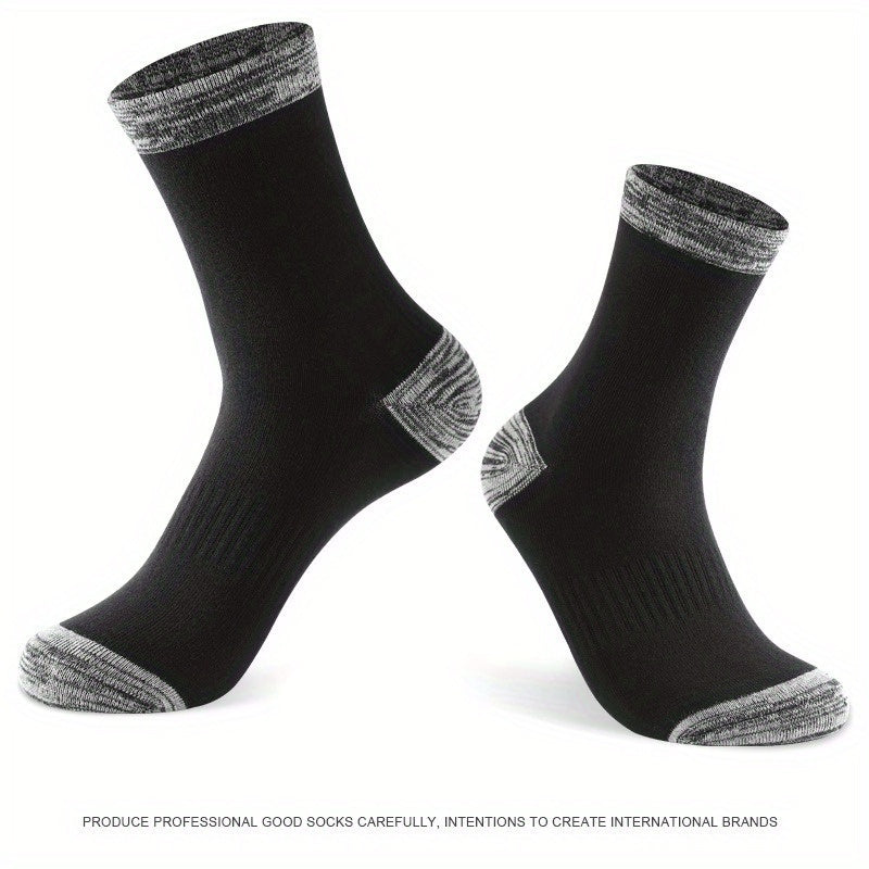 Breathable Moisture Wicking Sports Socks for Autumn and Winter