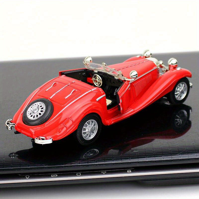 1:28 Alloy Classic Car Model Static Collection Gift Cake Ornament
