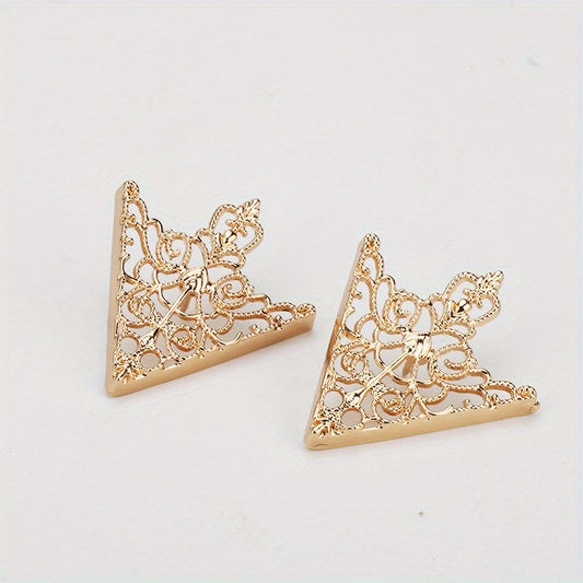 Antique Bronze Retro Palace Collar Pin Hollow Pattern Triangle Collar Buckle