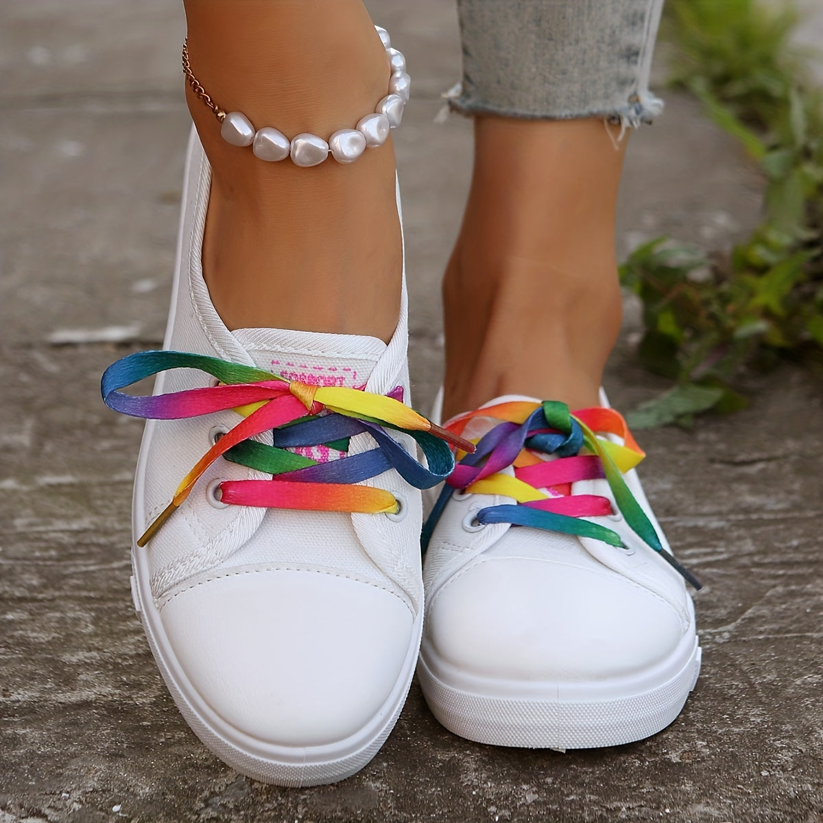 Women's Heart Pattern Canvas Shoes Colorful Lace Up Outdoor Shoes