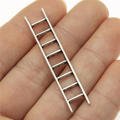Metal Ladder Shaped Toy House Set for Outdoor Decoration