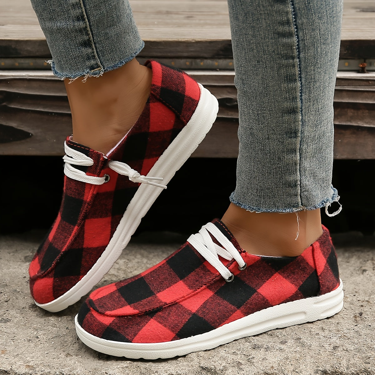Women's Plaid Canvas Shoes Round Toe Lace Up Flat Sneakers