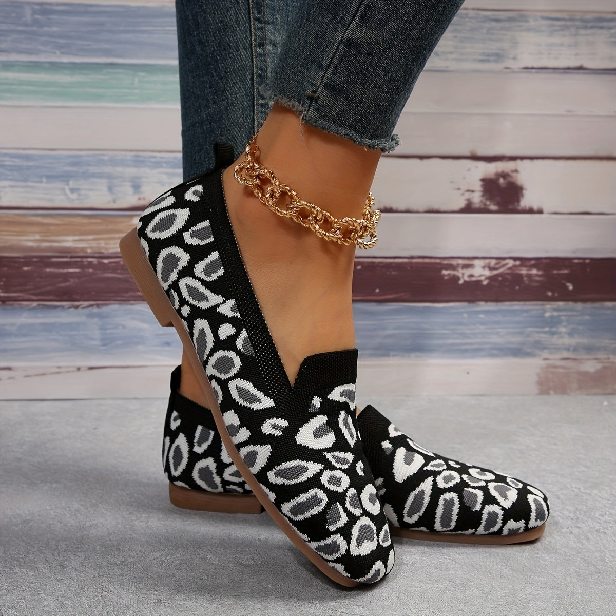 Leopard Print Flat Breathable Knit Shoes Lightweight Work Shoes