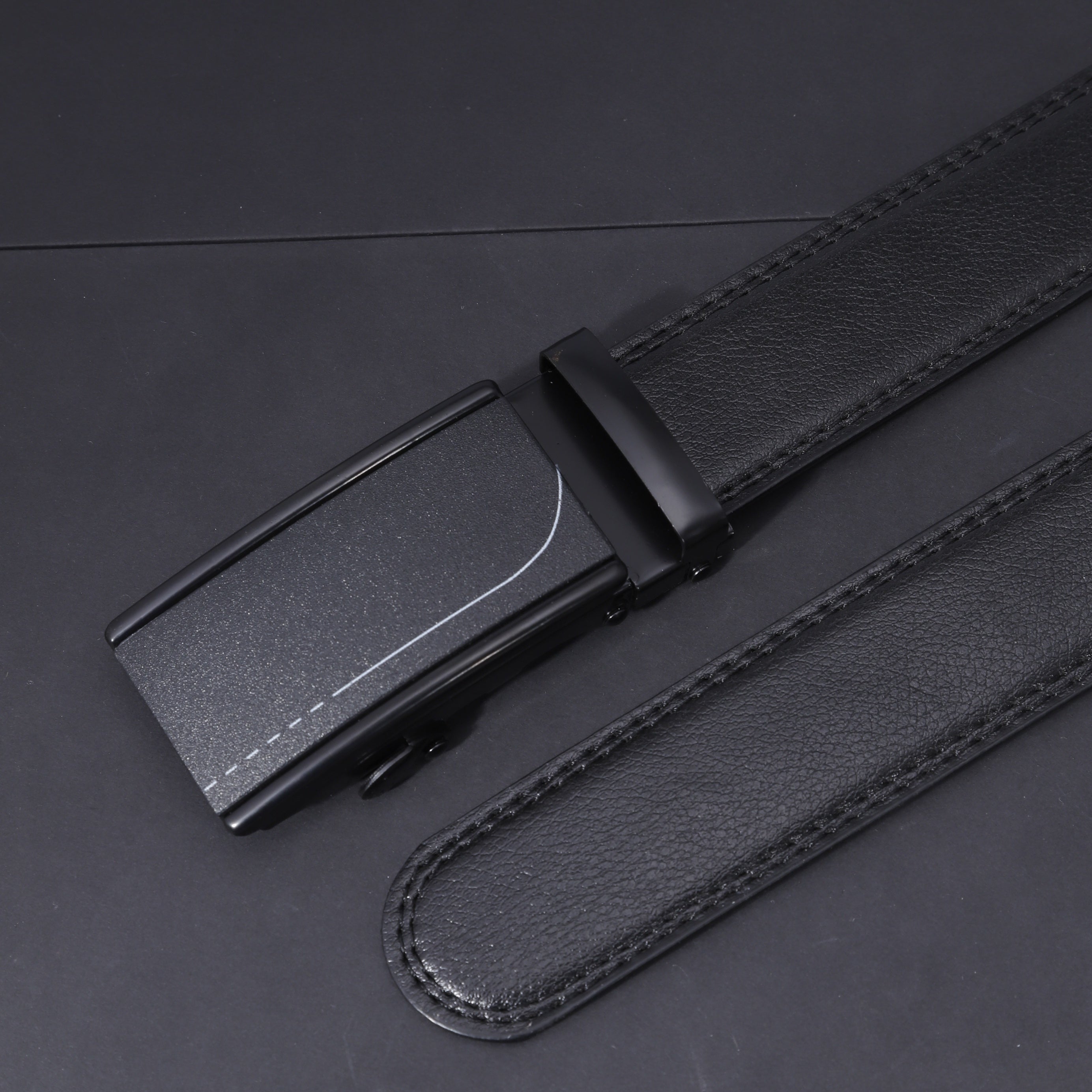 Men's Leather Belt Automatic Buckle Business Casual Light Board Belt