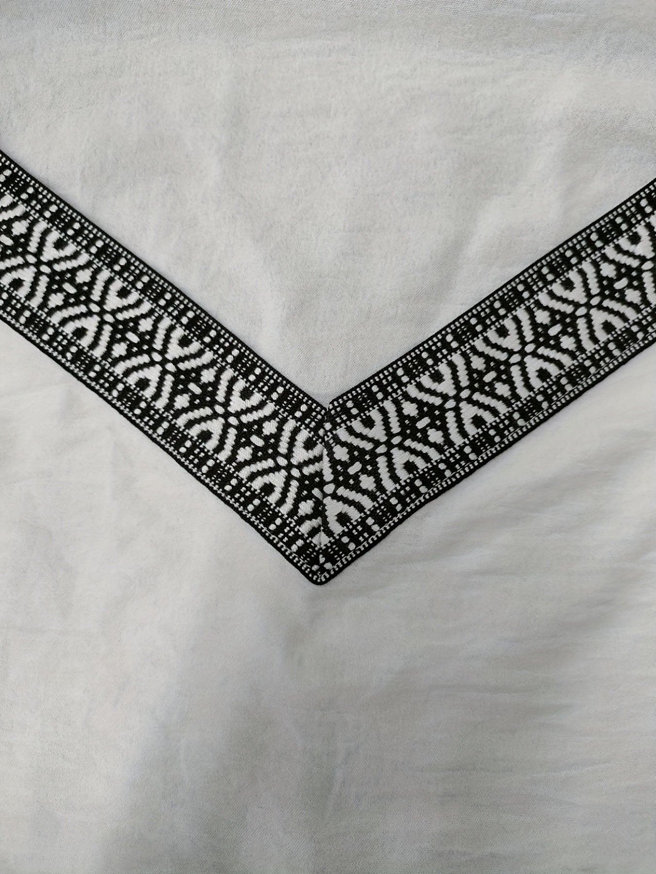  Geometric Print V-Neck Cami Top