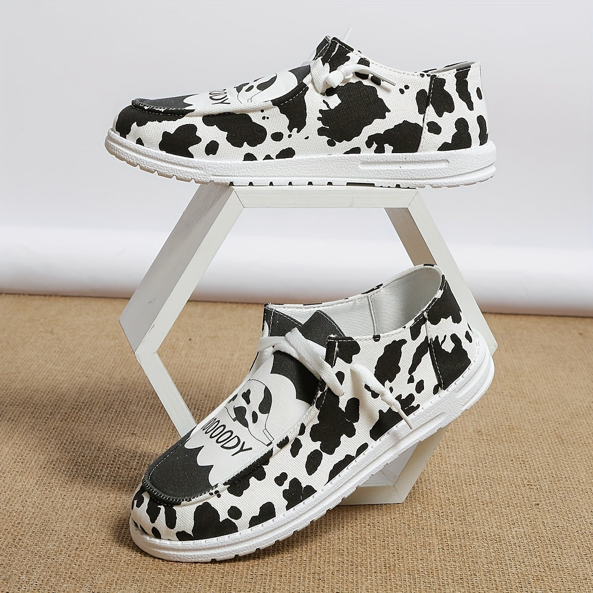Cow Pattern Canvas Shoes Lace Up Lightweight Outdoor Walking Shoes