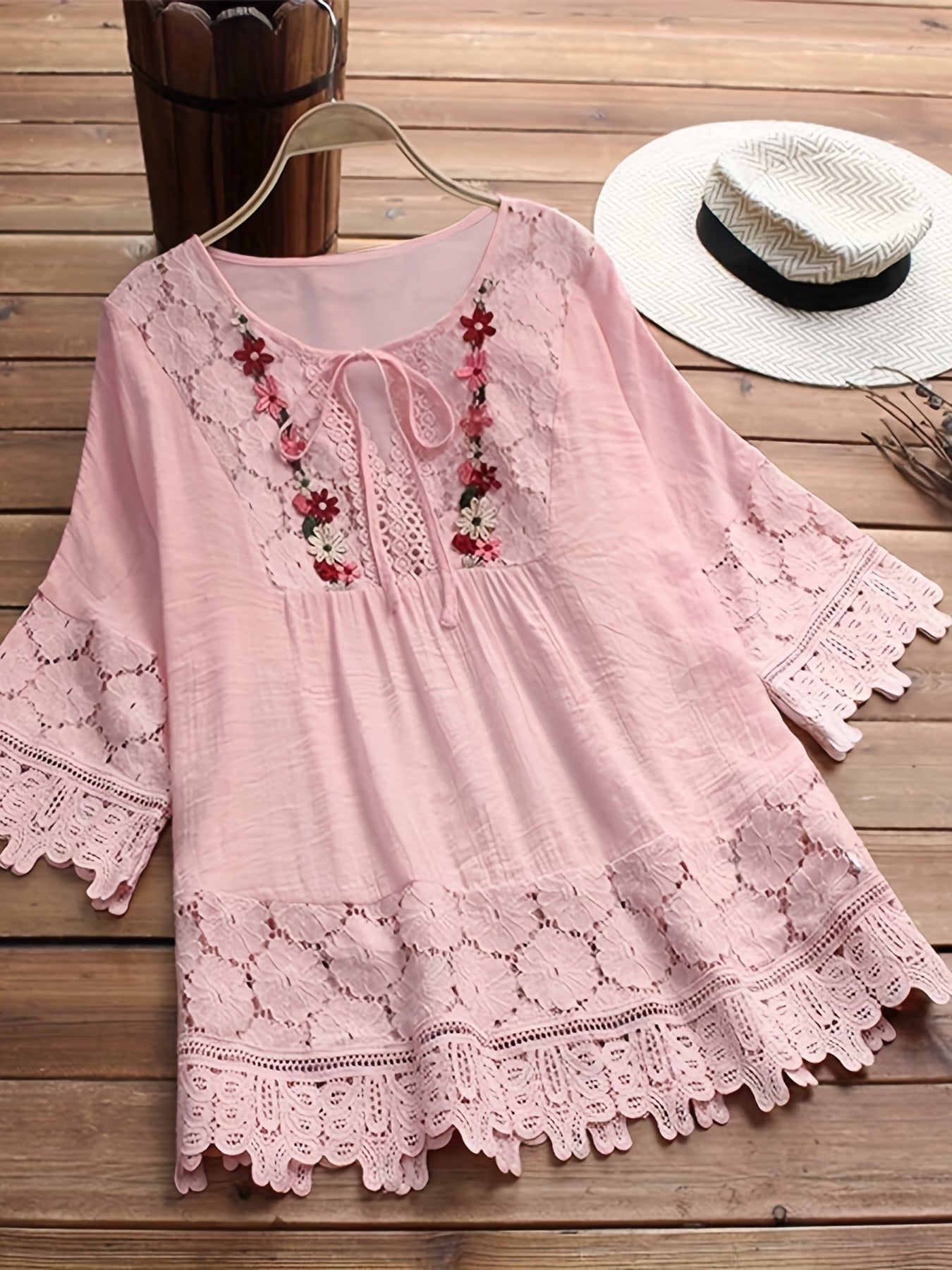  Floral Appliques Guipure Lace Top