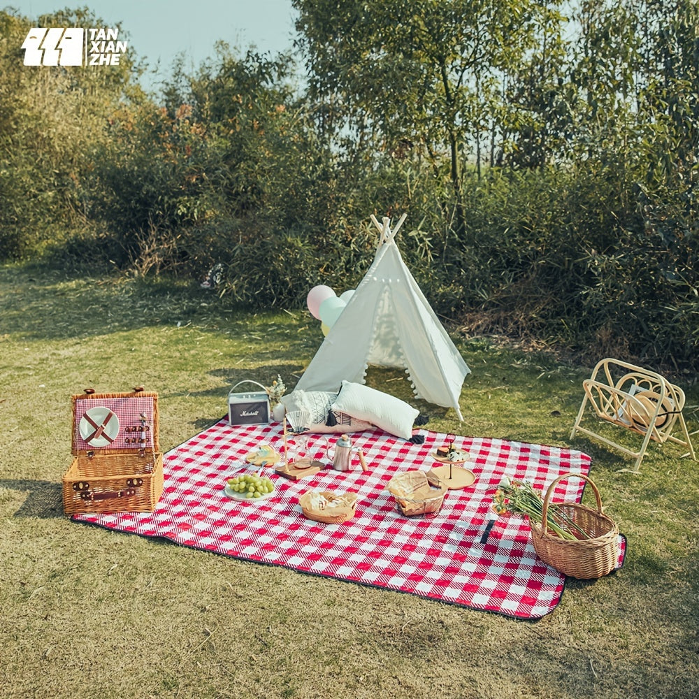 Tan Xian Zhe Foldable Waterproof Plaid Picnic Mat