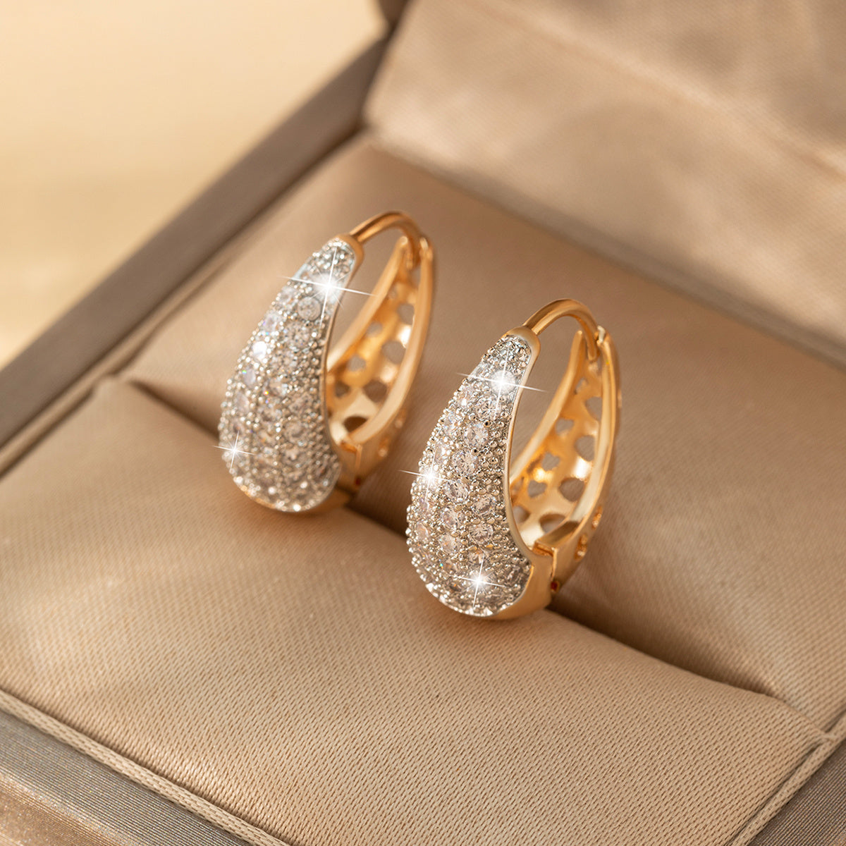 Hollow Earrings 14K Plated Zircon Sparkling Ladies Earrings