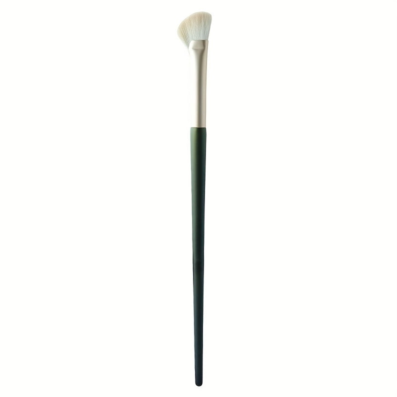 Portable Nose Shadow Brush for Contouring and Highlighting