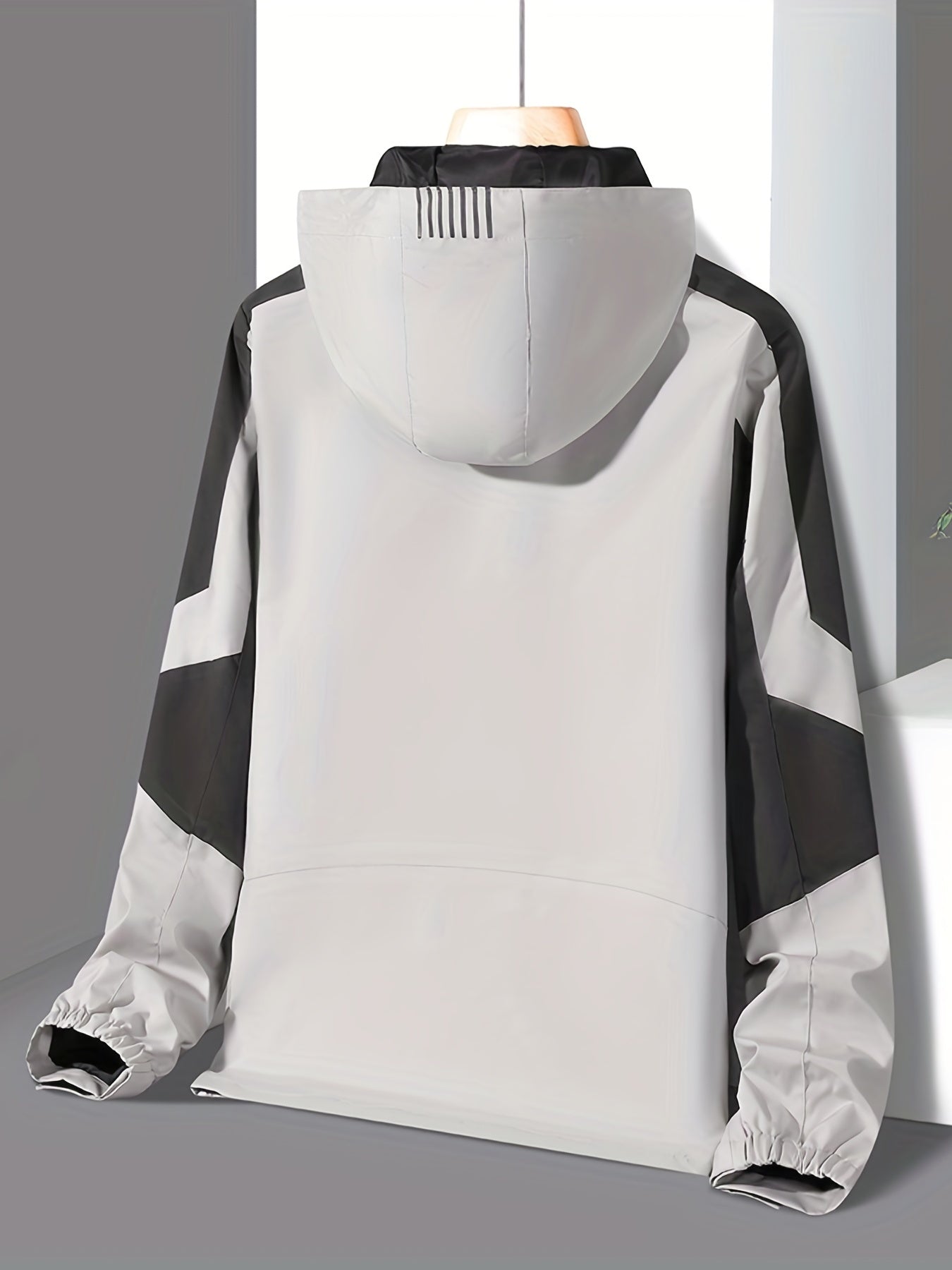 Men's Lightweight Windbreaker Jacket Zip Up Coat for Outdoor
