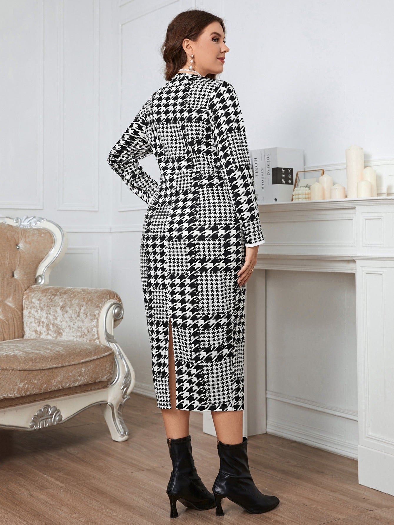 Women's Plaid Plus Size V Neck Dress Long Sleeve Button Detail Bodycon