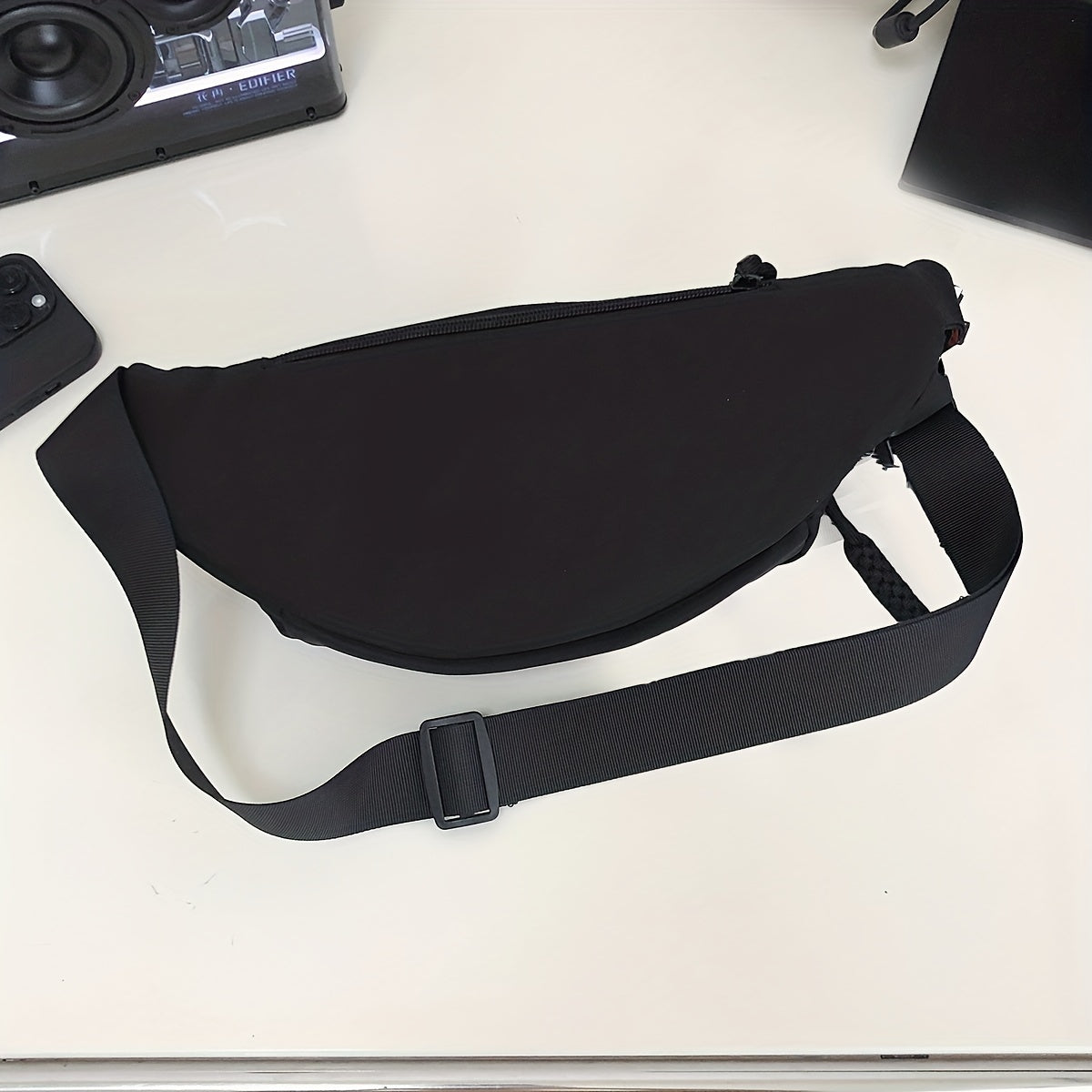 Lightweight Sports Waist Bag Secure Adjustable Fanny Pack for Fitness Travel